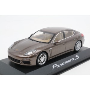 Porsche Panamera S 2013