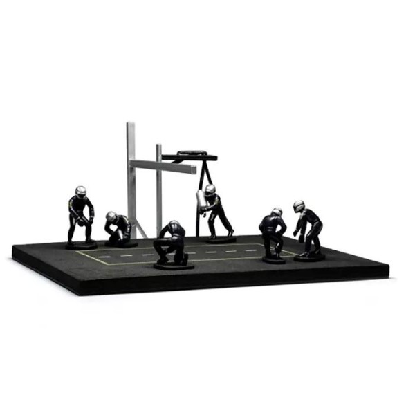 Pitstop Mechanic Set with 6 Figures + Post and Cables