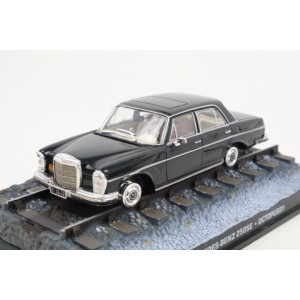 Mercedes-benz 250 SE ''Octopussy'' 007
