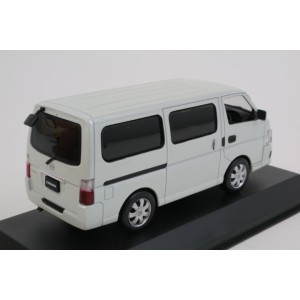 Nissan Caravan E25 [ Urvan ]